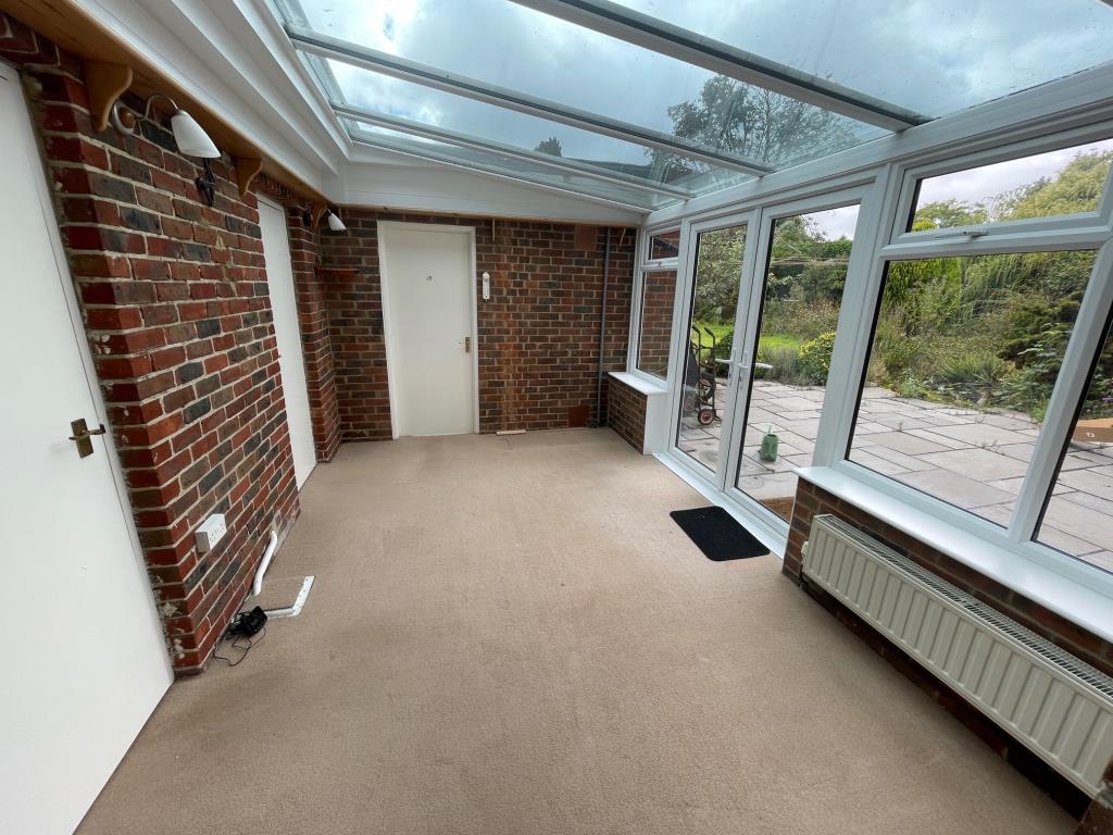 Lot: 142 - TWO ADJACENT PROPERTIES IN OVER ONE ACRE PLOT WITH POTENTIAL - Conservatory at The Silver Spray